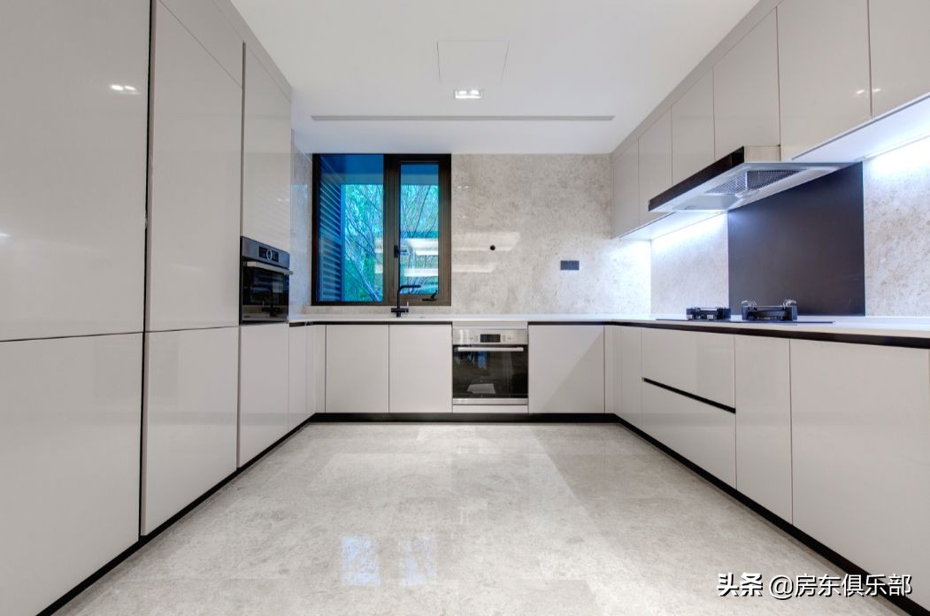 北龙湖一个多亿的豪宅,北龙湖豪宅一楼带院