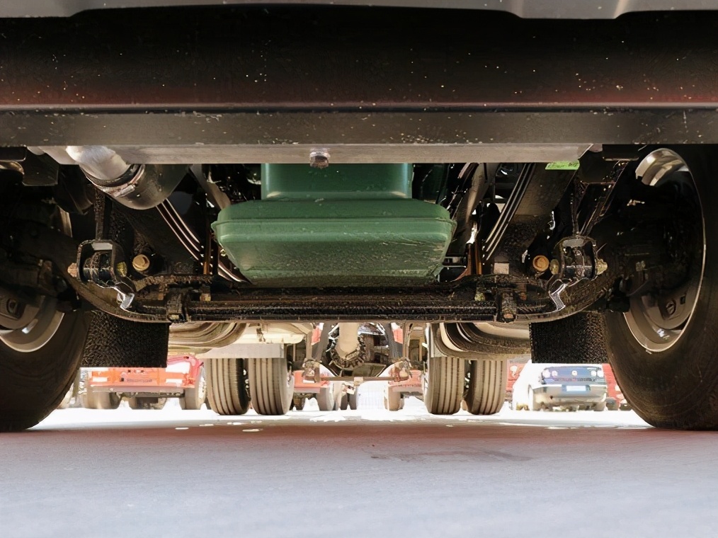 拉快递哪款车最省油,拉快递最好的车型