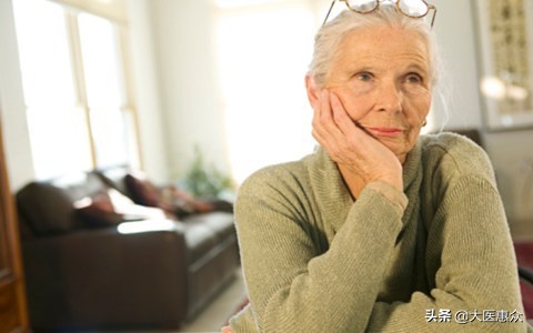 尿很骚是什么气味,尿很骚是什么原因引起的