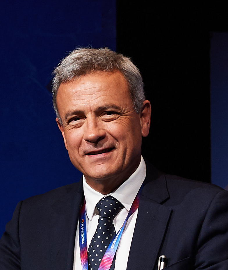 明明是家俱乐部，巴萨怎么搞起了医疗科研？