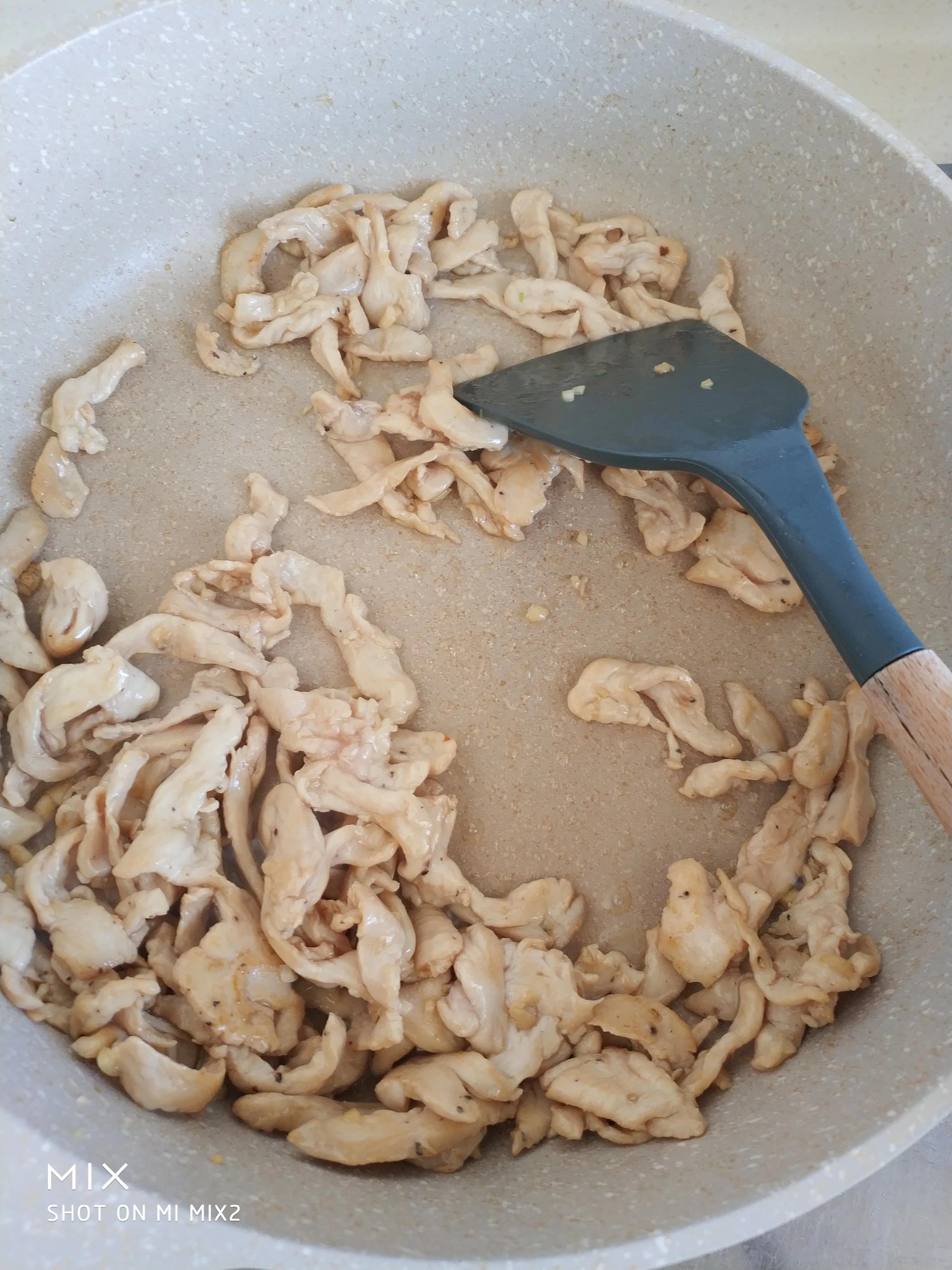 洋葱炒熟之后是什么味道,洋葱直接生吃什么味道