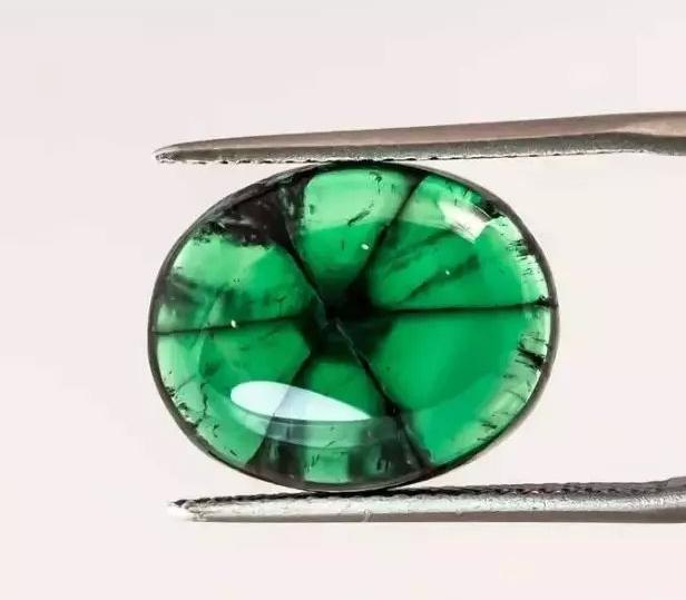 石头上有花纹的石头值多少,石头上有龙图案值钱