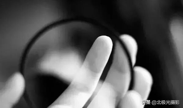 uv镜和偏振镜能同时装在镜头上吗,uv镜和偏振镜安装顺序