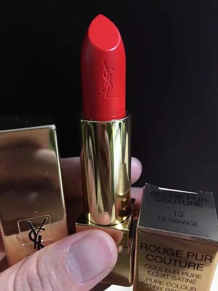 比较值得送的圣罗兰口红礼盒,圣罗兰口红200左右