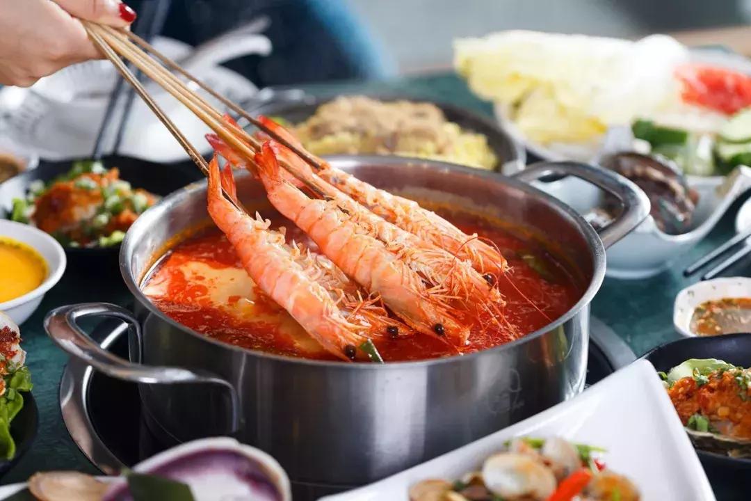 “辛普森一家”入侵城西！0元吃到饱、5折买潮品、折扣享不停~