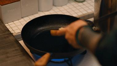 这么大的蟹粉灌汤包你吃过吗,用蟹粉烹制美味可口的蟹粉汤包