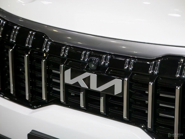 智跑2021款2.0lace精彩版,2023款智跑2.0l精彩版配置