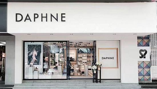 年轻人为啥不买手机了,达芙妮有必要买吗