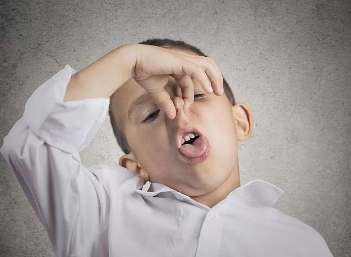 孩子积食导致的嘴里恶臭,孩子嘴里有异味是胃火吗