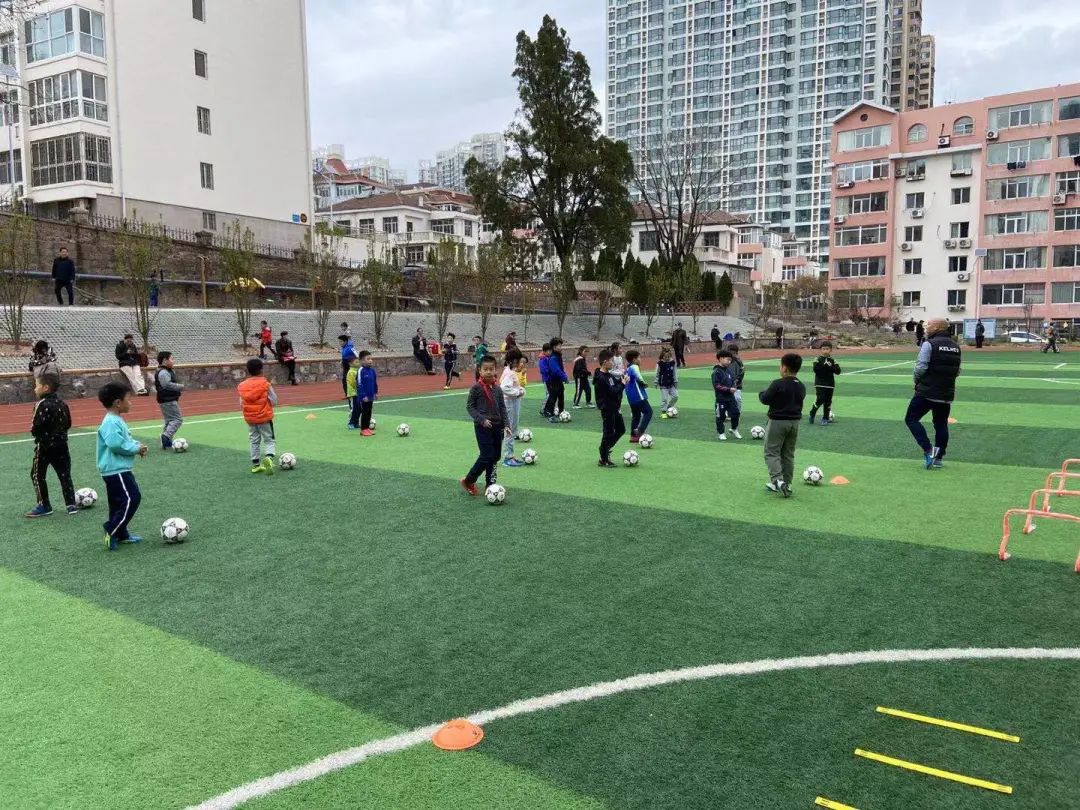 足球社团优秀社团事迹,学校活力足球社团活动