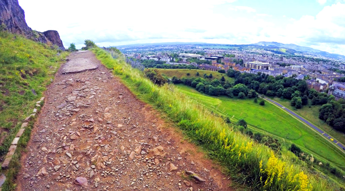 英国爱丁堡房价最新价格,英国爱丁堡全景图