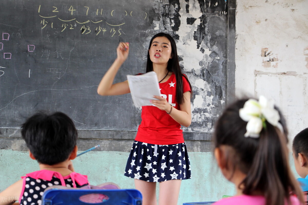 五险一金省内中小学教师招聘公告,9月份免笔试教师招聘