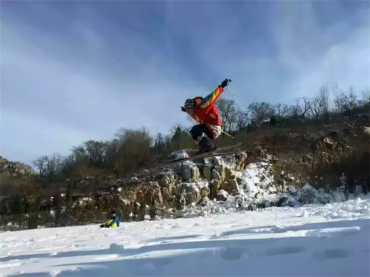 济南卧虎山滑雪场门票多少钱,济南滑雪场滑雪攻略