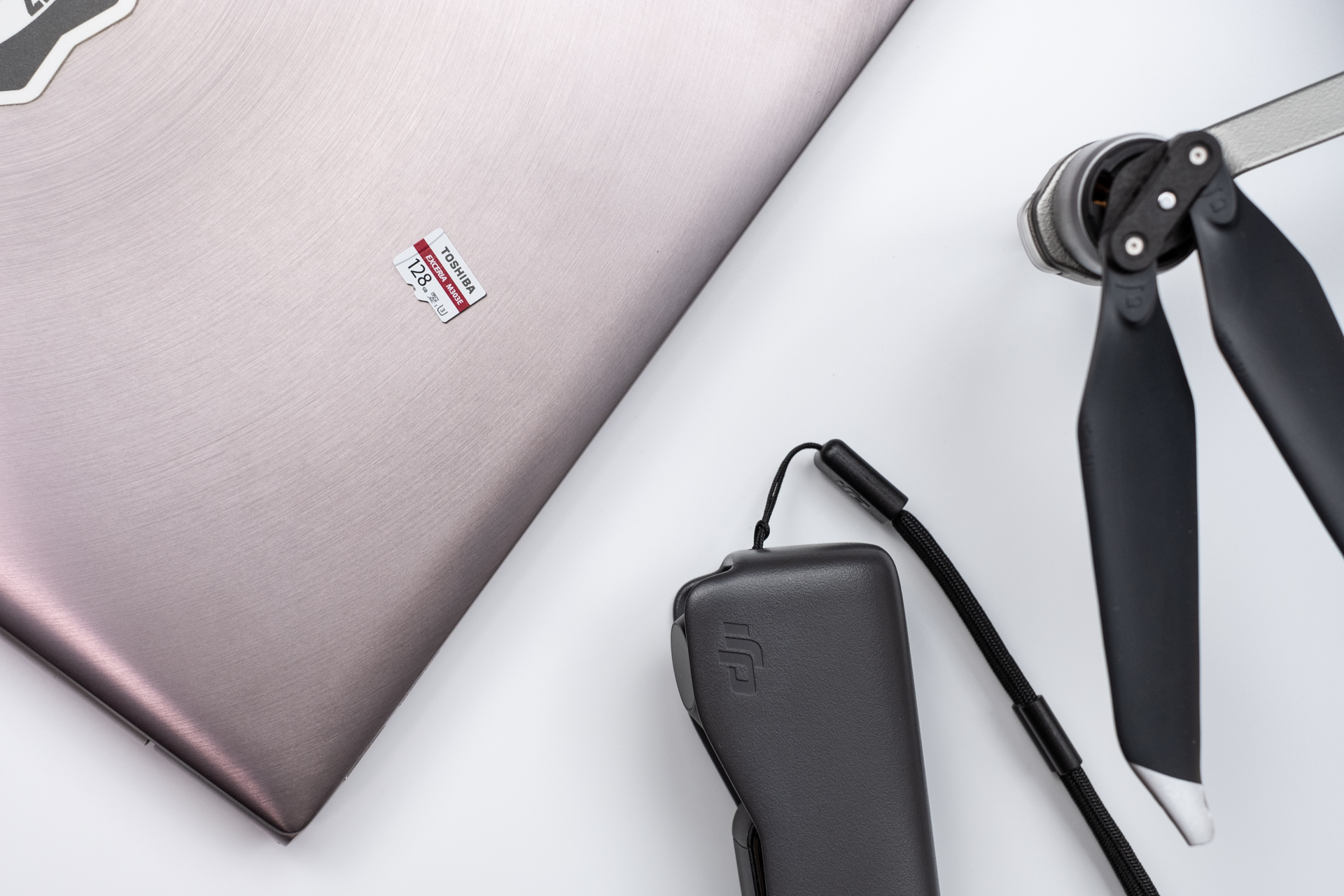 东芝m303存储卡开箱视频,东芝m303e存储卡怎么样