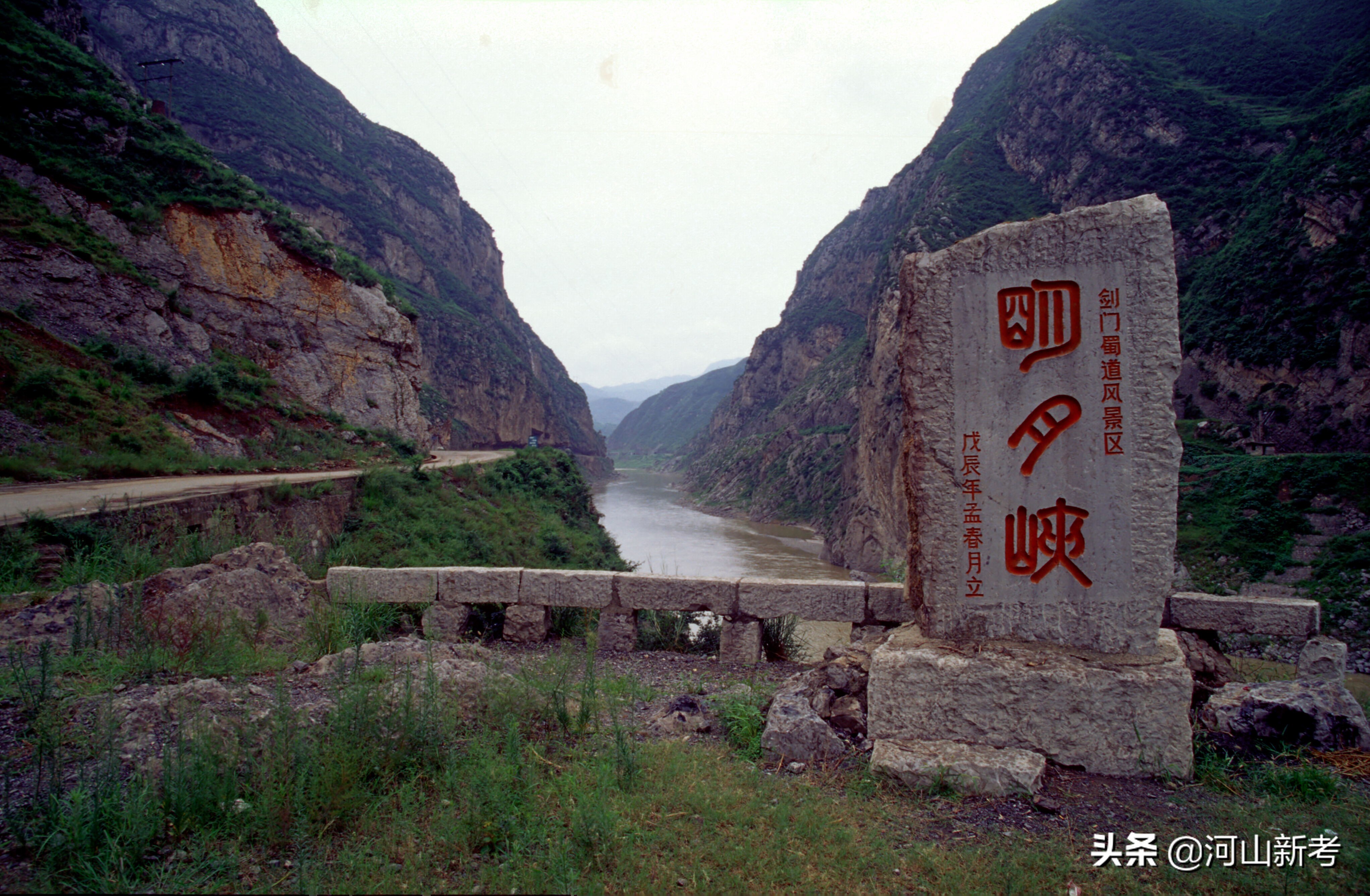 古栈道是如何修建的,古栈道是怎么建造的