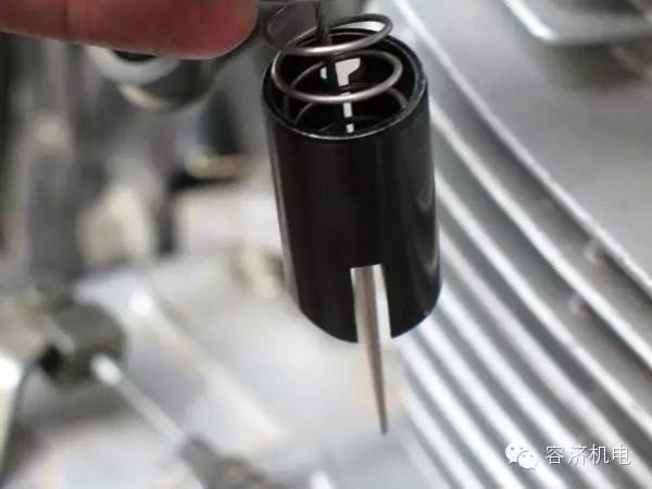 踏板摩托车化油器清洗,摩托车电喷保养方法