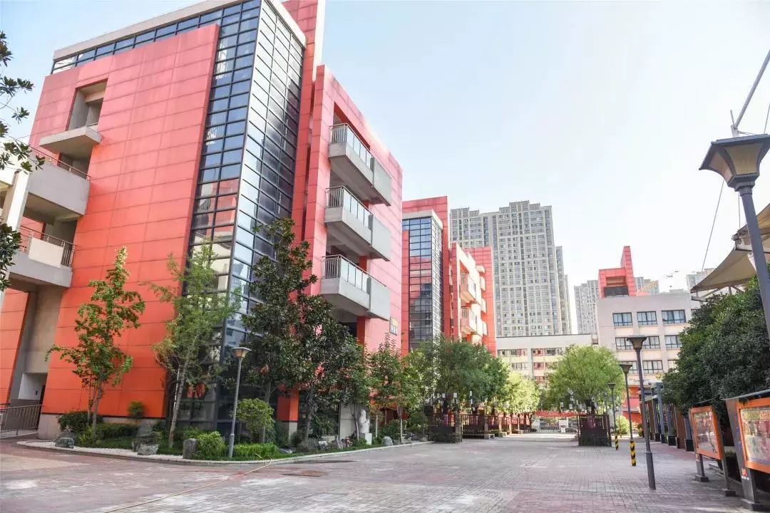 比清华北大还难考的五所大学,西安五大名校和普通学校差距