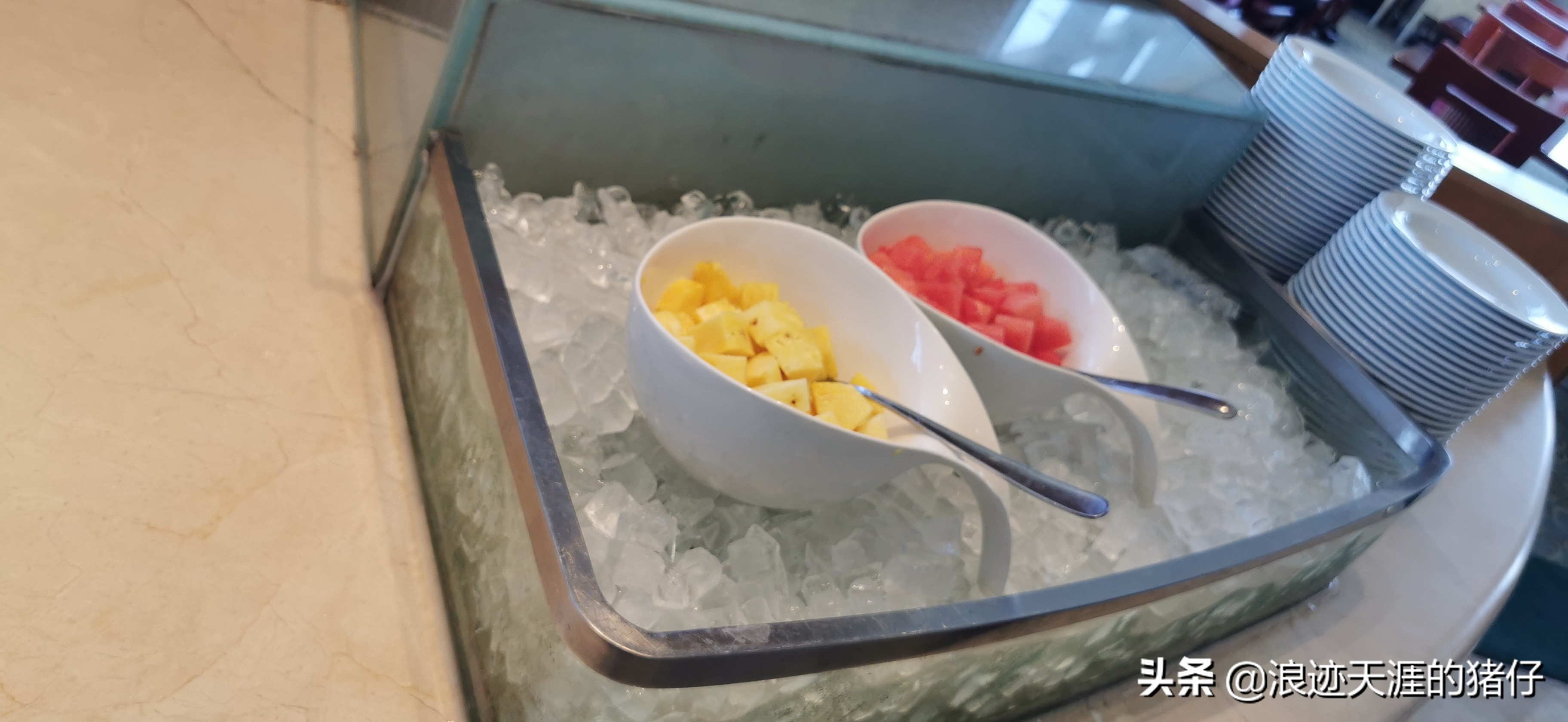 开业十八年上海最中心奢华五星酒店体验,喜半参犹。因为疫情缘故