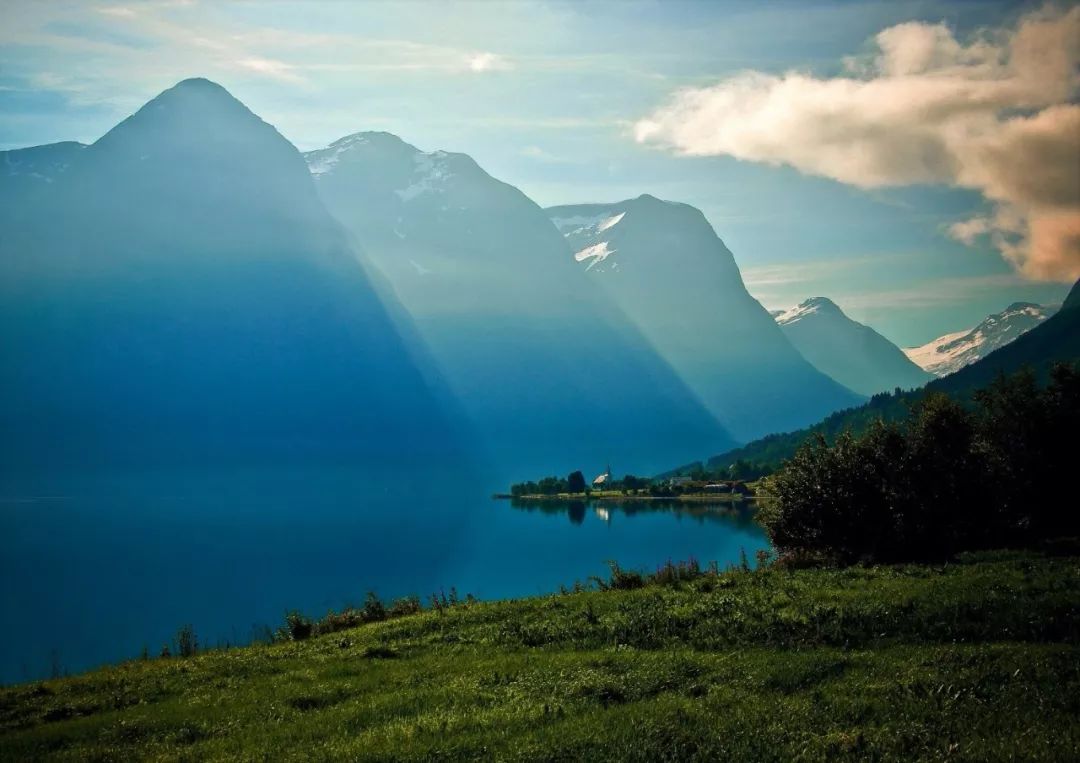 北欧极简性冷淡别墅装修效果图,北欧风最好的装修治愈系