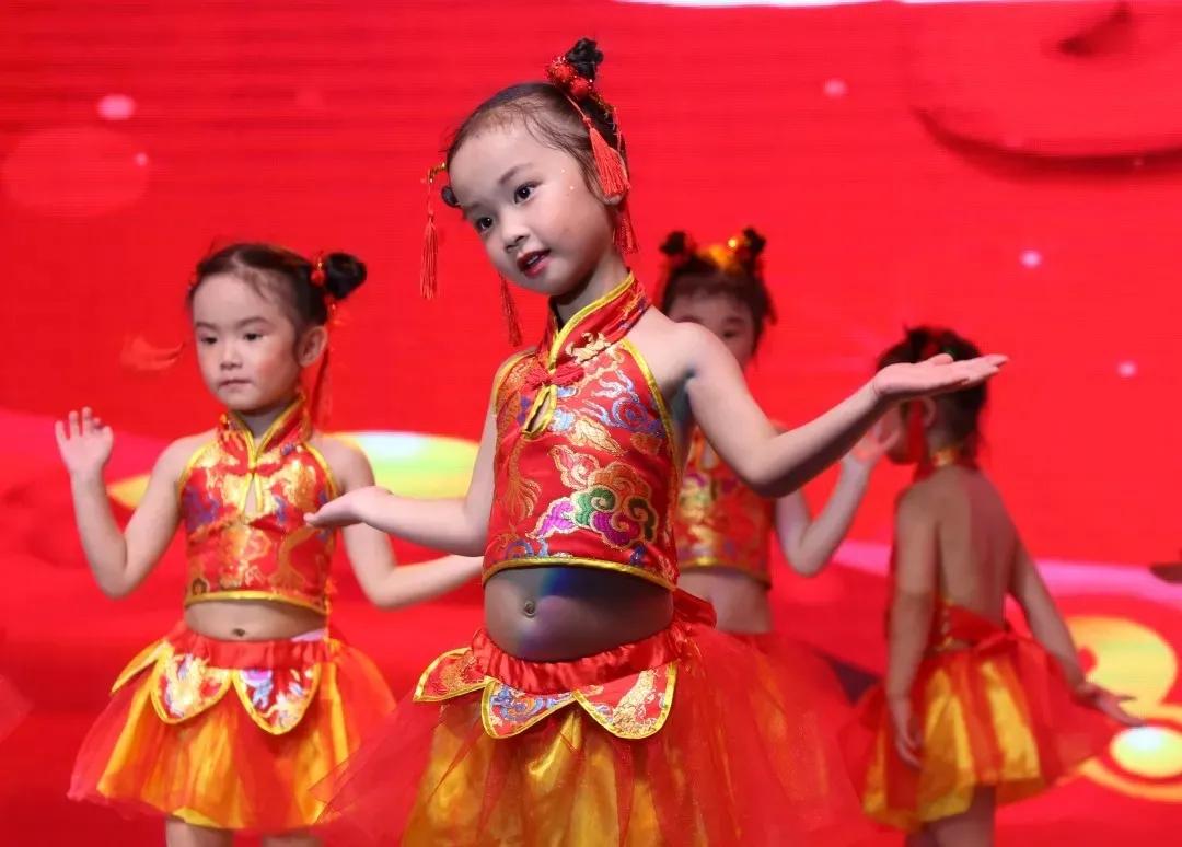 剑阁县鼓楼幼儿园庆祝中国*产党共**成立100周年暨毕业典礼文艺汇演