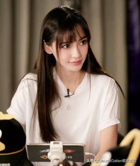 杨颖黄晓明发型,杨颖的头发换过几次