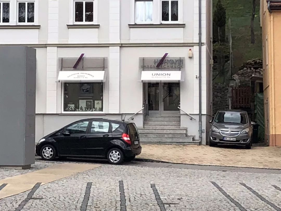 1万块钱的手表值不值得买,1万预算买二手手表