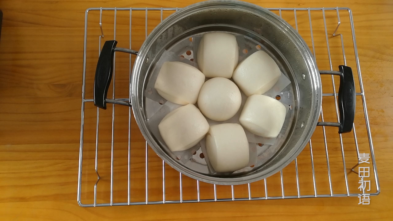 香味十足的奶香馒头，超级松软有弹性，不坑洼不缩皱的秘密都在这