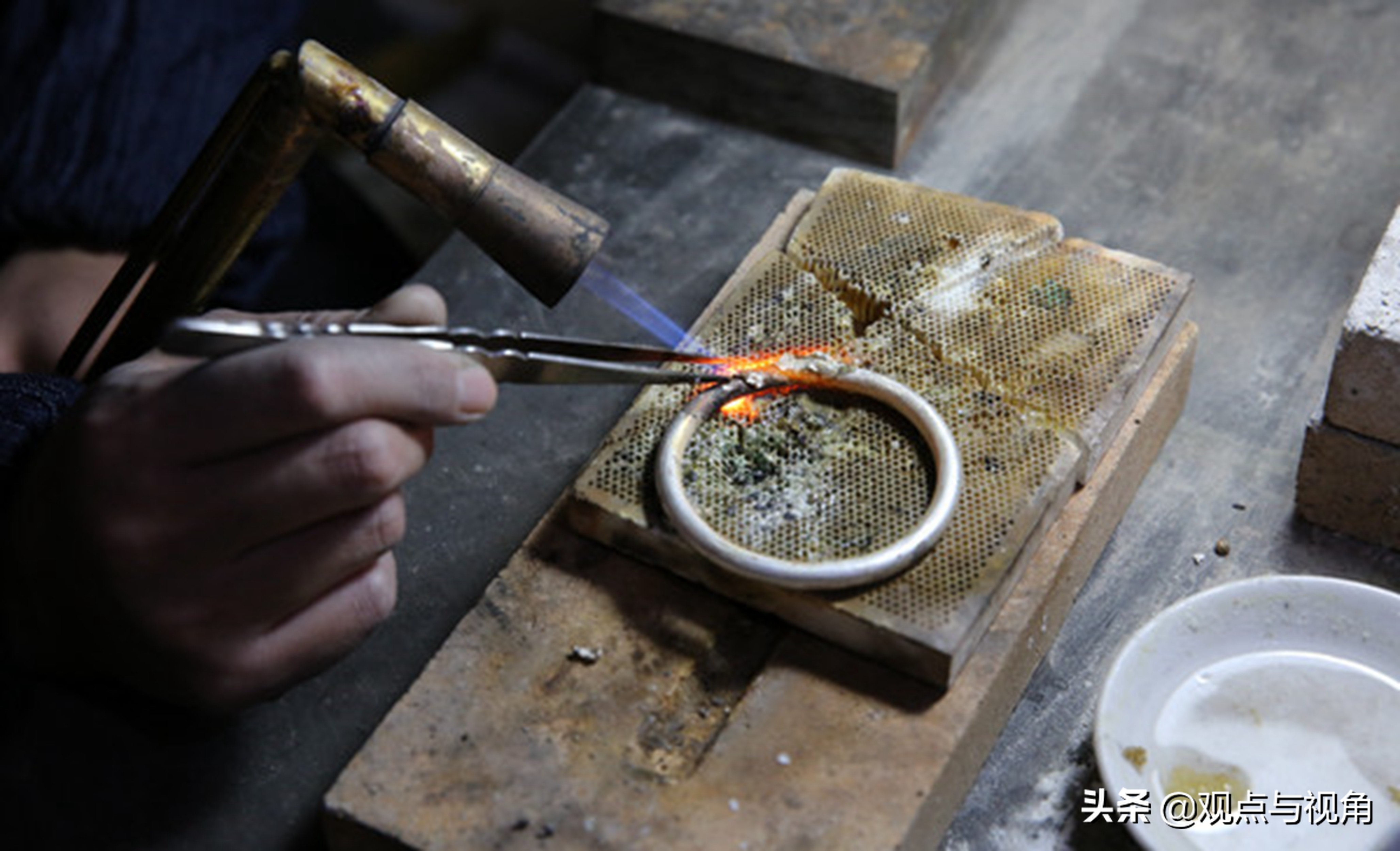 黄金辟邪还是银子辟邪,古代人用黄金还是用银来辟邪