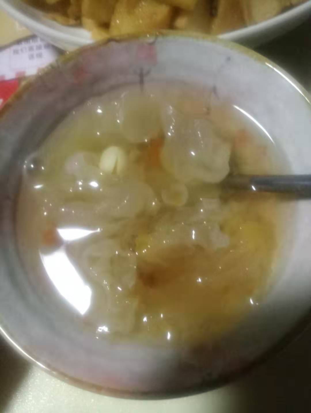 女子买美白面膜,23岁女子购买美白面膜