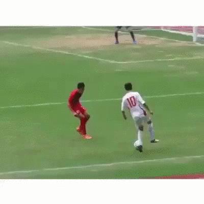 热血足球搞笑视频,国足热血短片