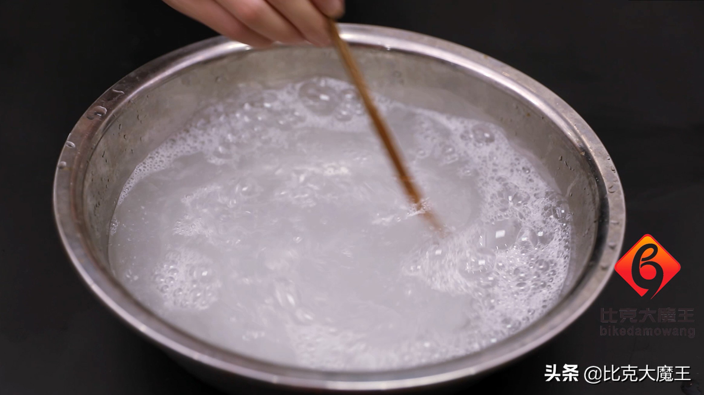 厨房清洁小妙招菜篮,厨房菜篮子清洗