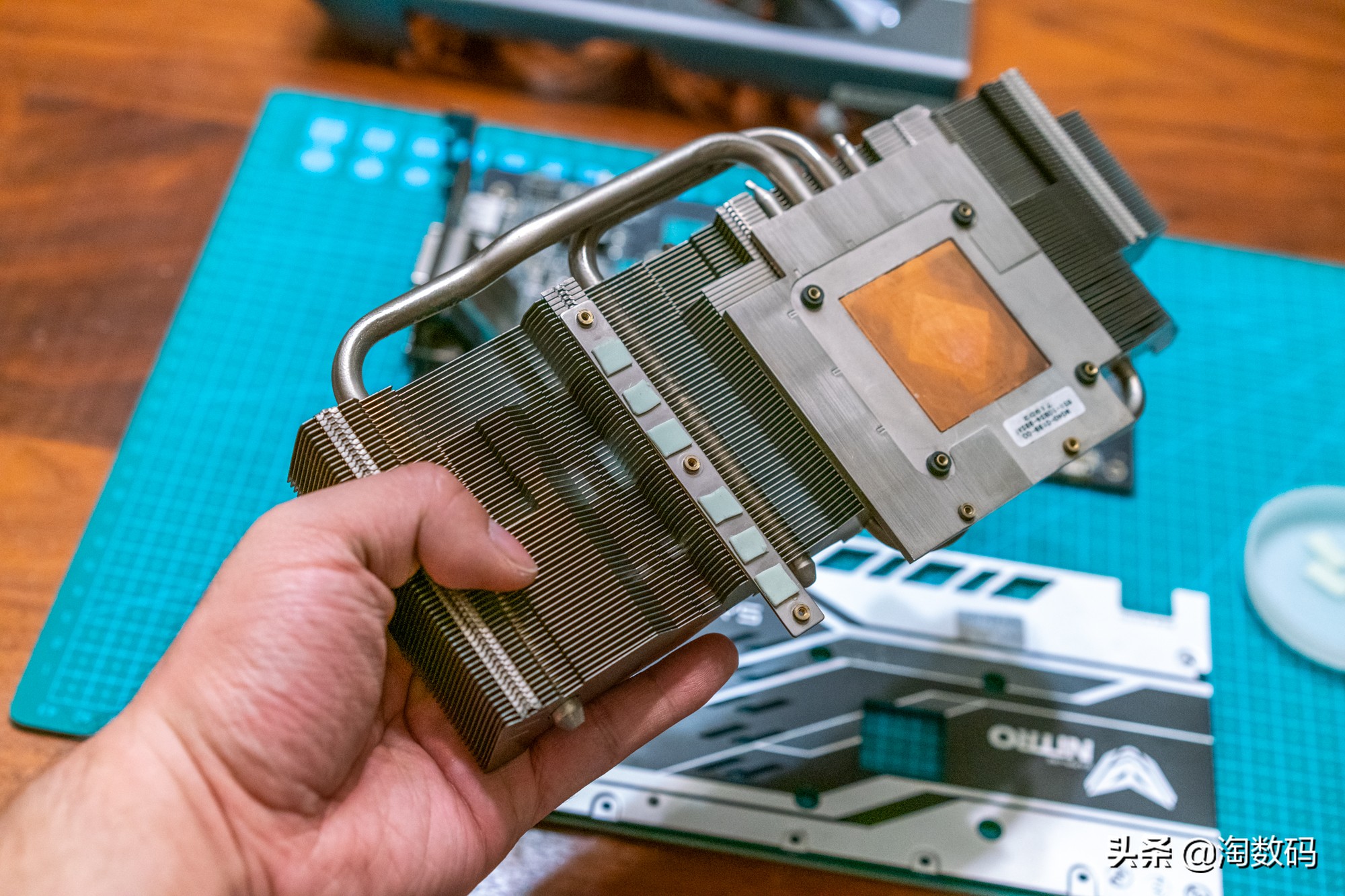 矿圈挚爱：蓝宝石RX5808GB超白金OC限量版，清理翻新测试晒个单