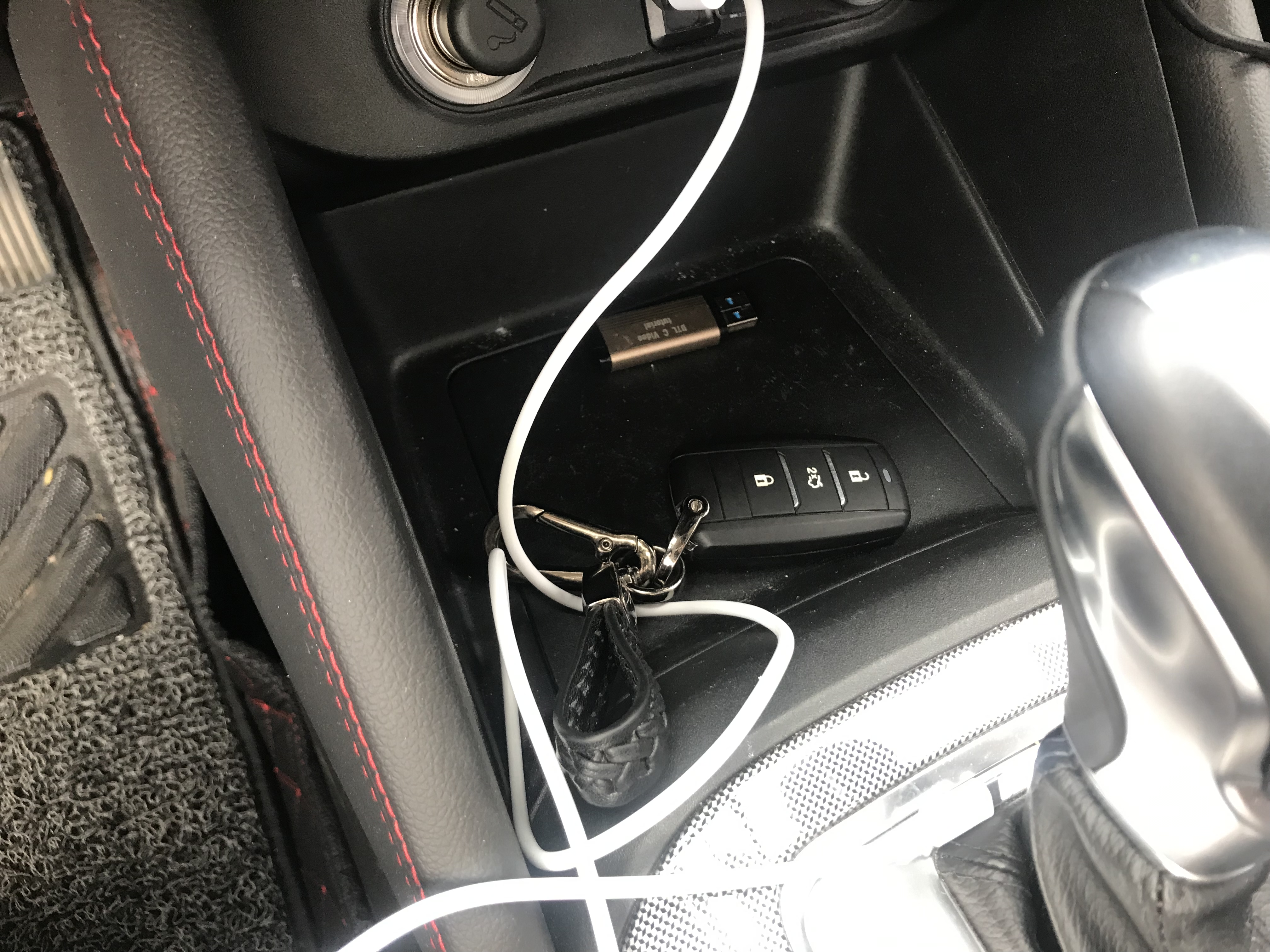 长安cs55遥控钥匙电池怎么换,长安cs55遥控钥匙怎么换电池