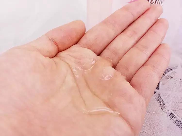 适合清扬的樱花洗发水,明星都在推荐洗发水止痒控油