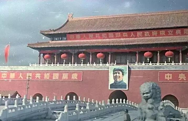 开国大典前，周令钊创作毛主席的画像，*荣臻聂**看后却说：不太严肃