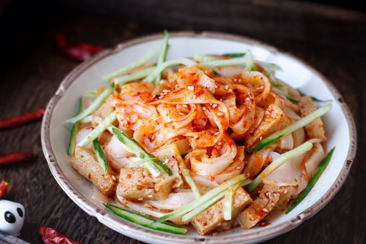 怎么做凉皮调料汁又简单又好吃,陕西凉皮料汁做法正宗