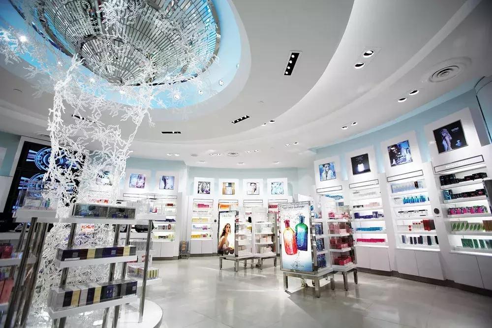 出国别人送的礼物要不要缴税,回国带礼物都要缴税吗