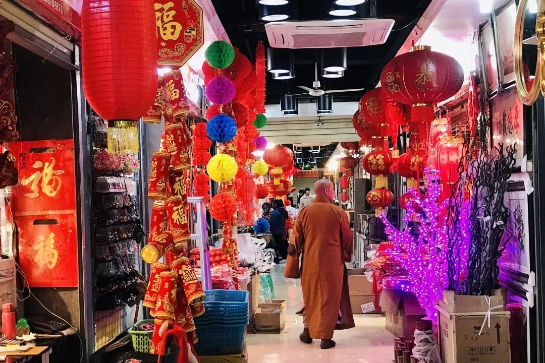 成都荷花池春节,成都春节哪里最有新年氛围