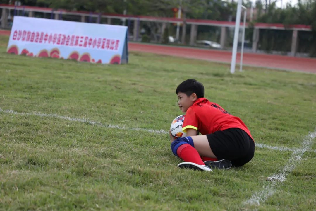 白沙足球比赛,小学校园足球联赛圆满落幕报道