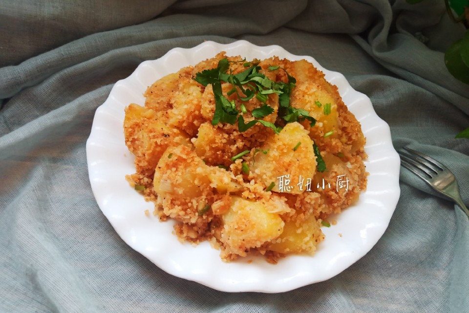 土豆不炒不蒸这样做酸甜微辣,土豆泥的做法大全土豆怎么蒸着吃