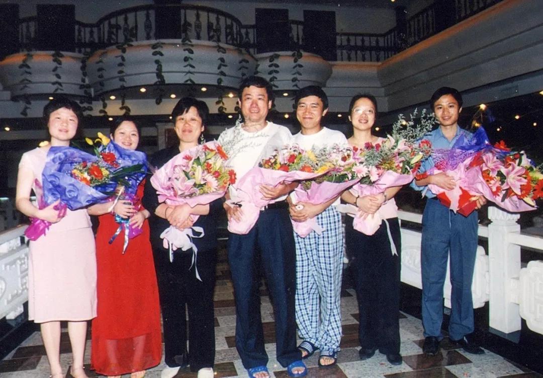 这批呼吸治疗“特种兵”不眠不休守护患者，曾历经SARS、H1N1流感、H7N9洗礼