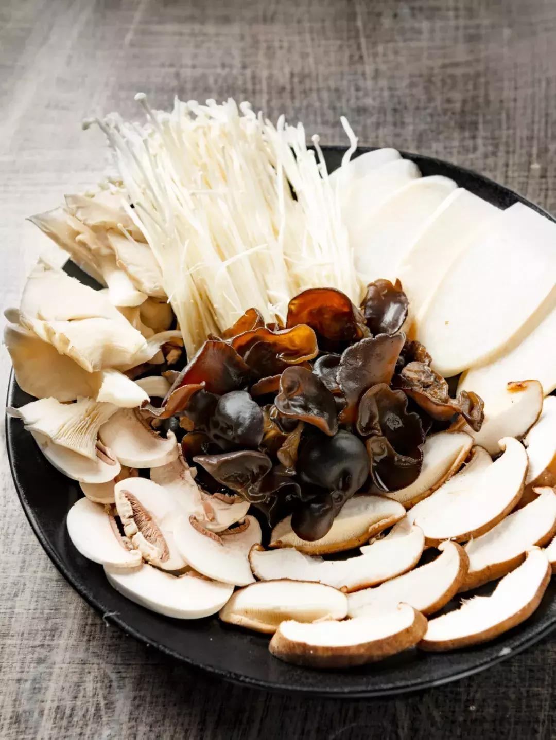 听说屯里有一家正宗潮牛，隔着屏幕也能闻到牛肉的香气