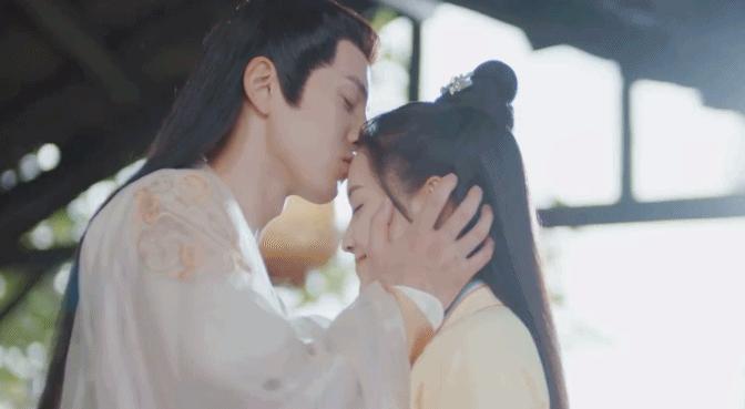 走起文化甜宠网剧《这丫环我用不起》开播，荣登网剧多榜第一