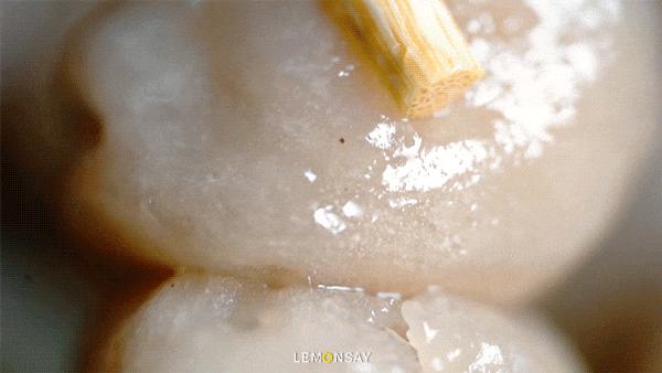 藏在水库的“阿姨街”,人均20块胖成猪