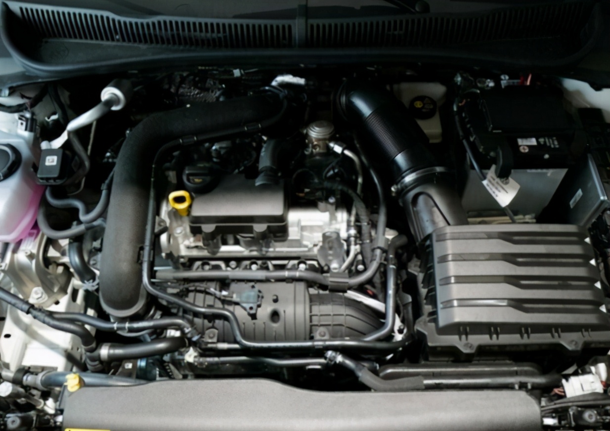 大众polo2022款图片及报价自动挡,2022款poloplus手动纵情乐活版