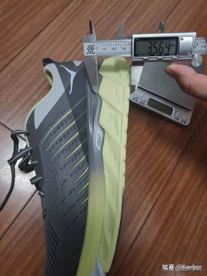 跑马新手推荐跑鞋,跑步新手挑选跑鞋主要看什么