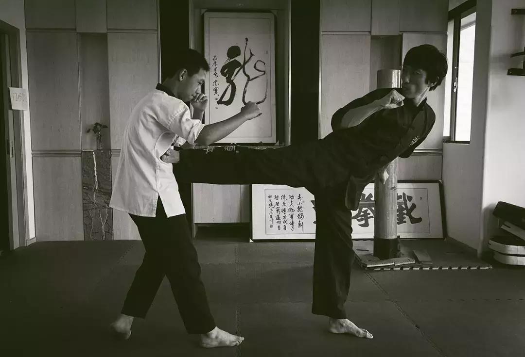 李小龙是传武还是反传武,什么是正宗的截拳道李小龙