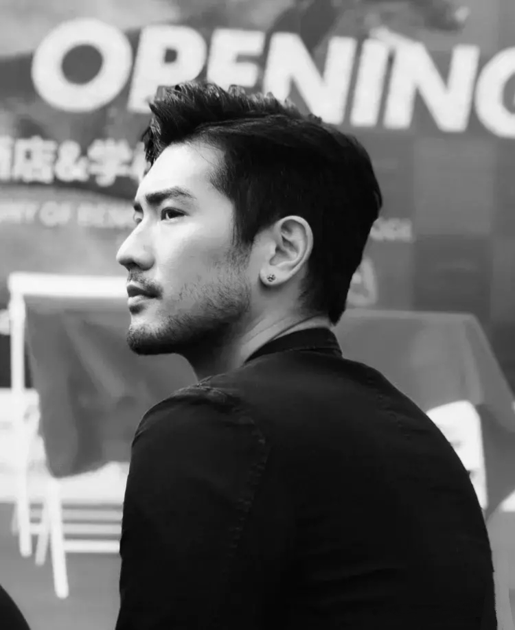 都有哪些地方悼念高以翔,为什么这么多人悼念张国荣