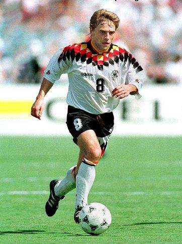 足坛历史上牛逼的小个子球员,足坛矮脚虎王英