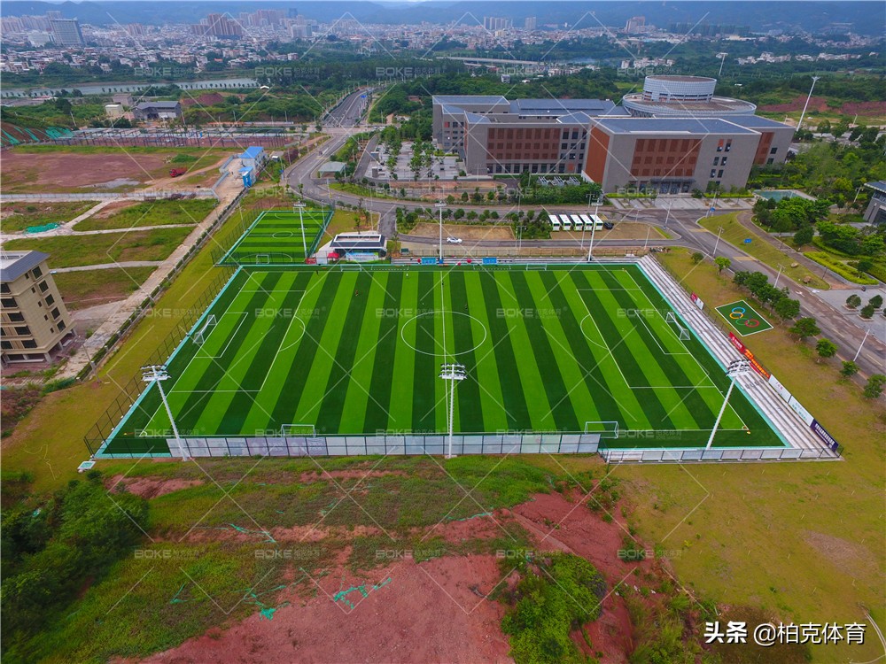 简单足球场灯光照明方案,柏克体育场照明